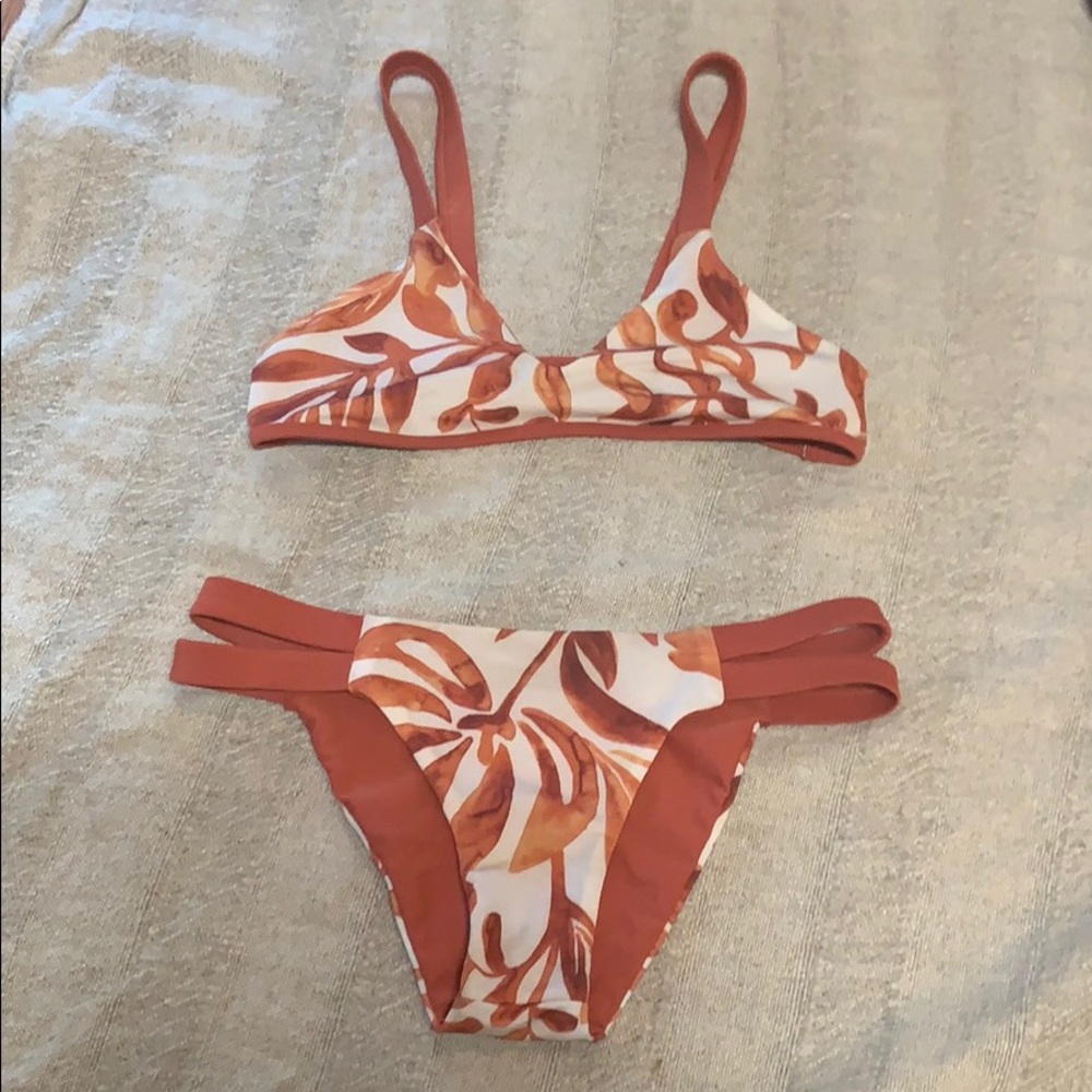 Seea Reverisble Bikini set sz M